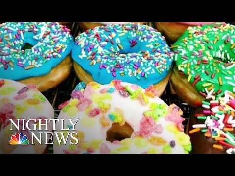 Viral Tweet Brings Mountainous Industry To Texas Doughnut Shop | NBC Nightly News